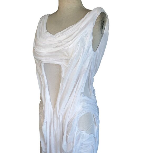 Di Petsa White Water Gown - Picture 6 of 16